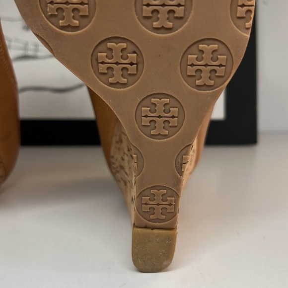 Tory Burch Carnell Royal Tan Leather Peep Toe Cork Wedge Women’s Size 10 M - Picture 15 of 15